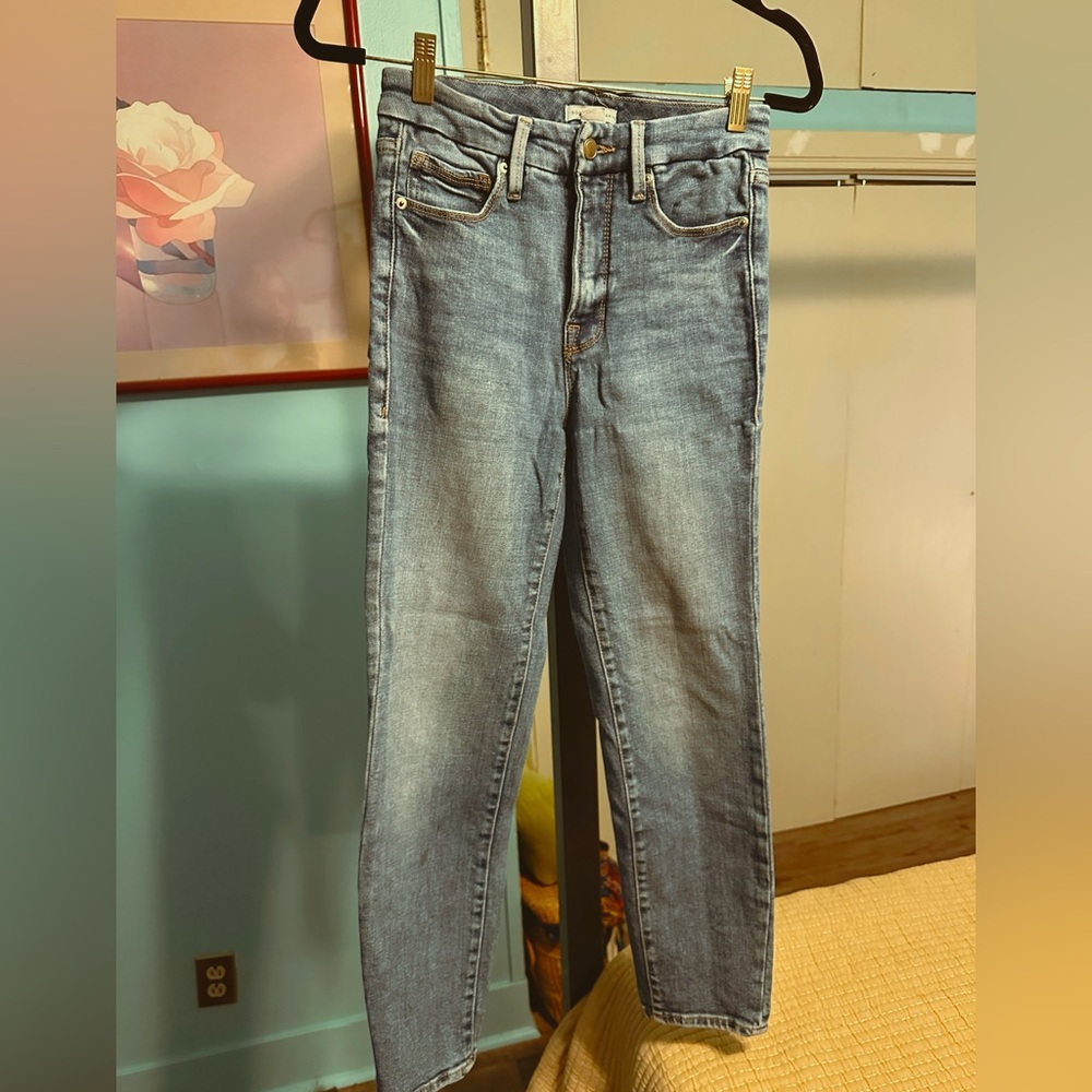 Good American Medium Wash Straight Leg Jeans